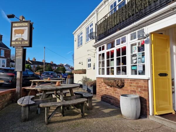 Best Sports Bars in Louth - Brown Cow