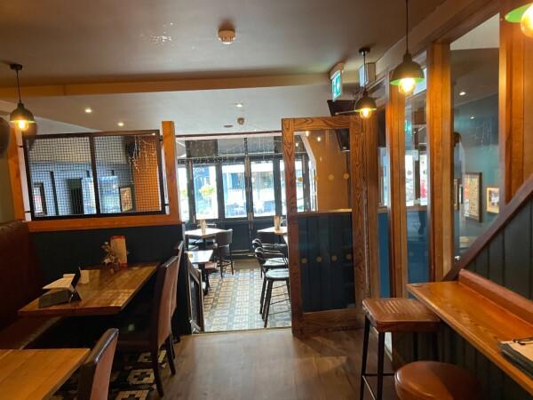 Best Sports Bars in Bristol - The Royal Oak