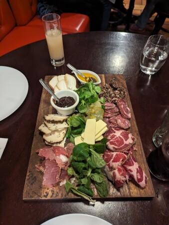 Les Meilleurs Bars à Aix-en-Provence - Le Sainte Victoire