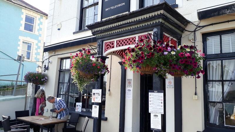 Best Sports Bars in Newquay - Penwig Hotel
