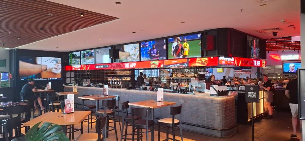 Best Sports Bars in Preston - The Sporting Globe Northland