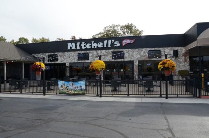 Best Sports Bars in Fort Wayne - Mitchells Neighborhood Grill
