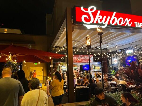 Best Sports Bars in Honolulu - Skybox Taphouse