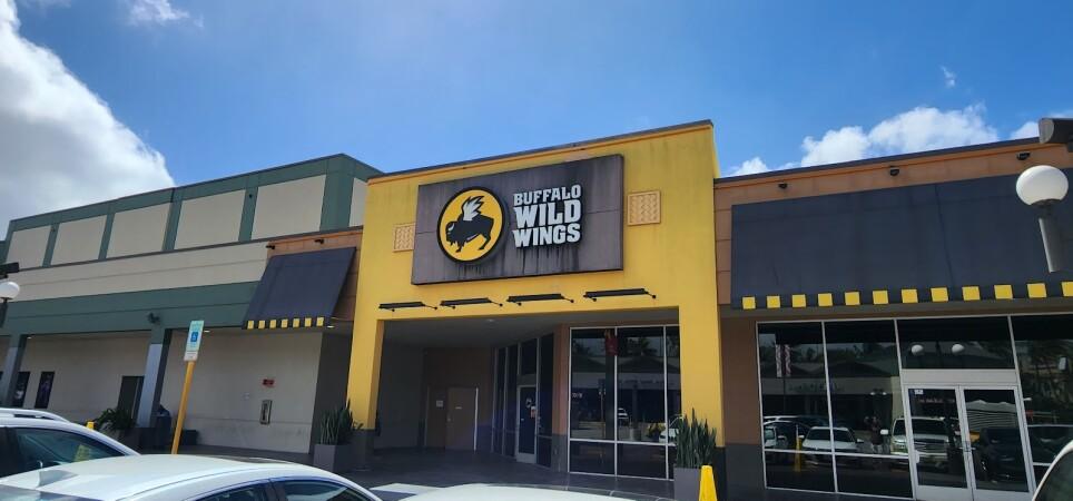 Best Sports Bars in Pearl City - Buffalo Wild Wings @ Pearl City, Hi