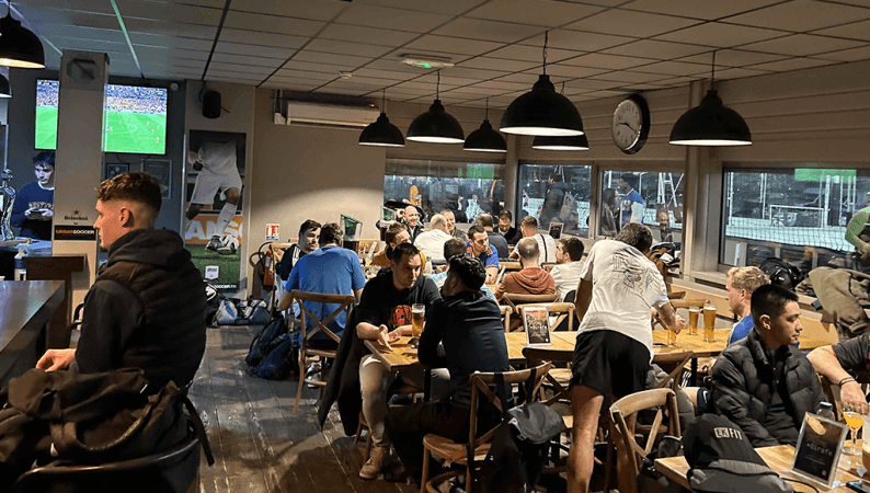 Best Sports Bars in Saint-Priest - Sports Bar - UrbanSoccer Lyon-Parilly