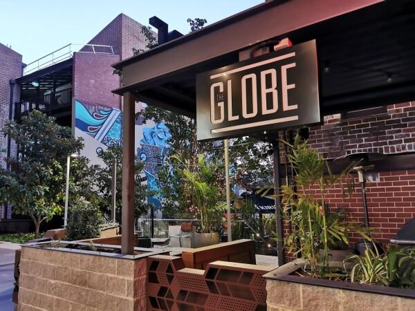 Best Sports Bars in Perth - The Globe Bar