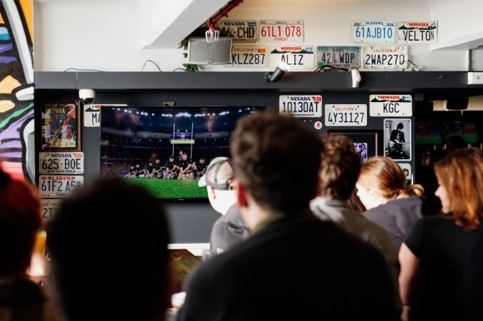 Best Sports Bars in Wellington - Gibbons Hotel